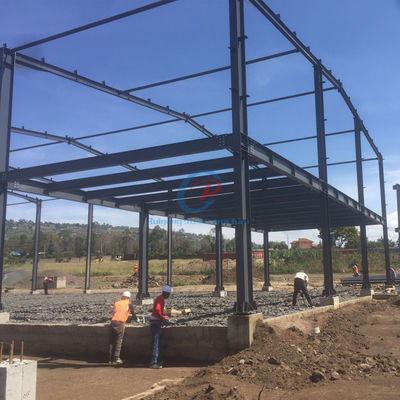 Construction préfabriquée PEB Structure en acier pour les installations sportives / récréatives