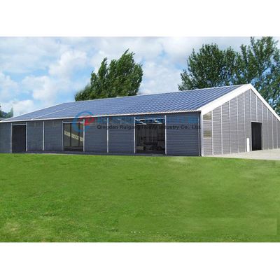 Atelier de préfabrication de structures en acier peint / galvanisé avec ingénierie de précision