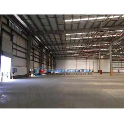 Construction d'usine de structures préfabriquées en acier pour une installation industrielle rapide