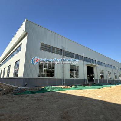 Construction d'entrepôts commerciaux préfabriqués en acier