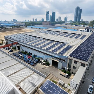 Constructions de structure en acier pour le stockage d'ouvrages et d'installations métalliques légers