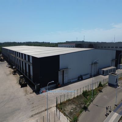 Entrepôt de structure en acier sur mesure avec matériaux résistants au feu