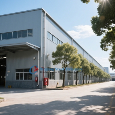 Construction préfabriquée sur mesure en acier pour entrepôt industriel avec grande étendue